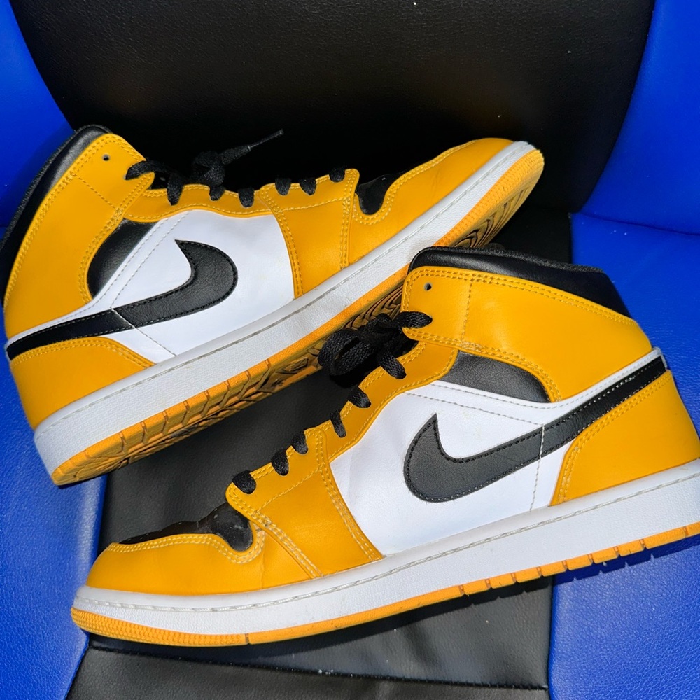 JORDAN 1 Mid - 11.5 (No box)